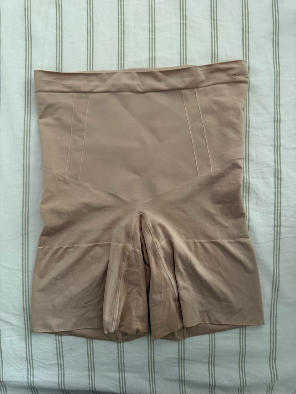 Shaping Shorts mid thigh in nude